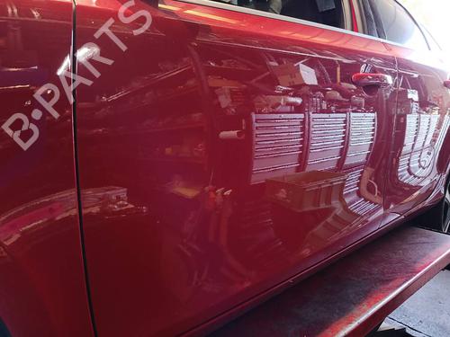 left-front-door-volvo-v40-hatchback-525-2012-2013-2014-2015-2016-2017-2018-2019-40154948 main image
