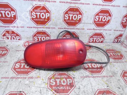 Used Rear fog light HYUNDAI SANTA FÉ I (SM) 2.4 16V 4x4 (146 hp) 8412863