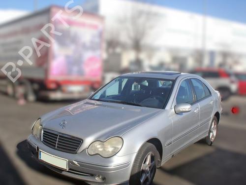 Used Left front suspension arm Left front suspension arm MERCEDES-BENZ C-CLASS (W203) C 200 Kompressor (203.042) (163 hp) 9445915 9445915