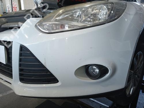 left-front-fog-light-ford-focus-iii-2010-2011-2012-2013-2014-2015-2016-2017-2018-2019-2020-32721733 main image