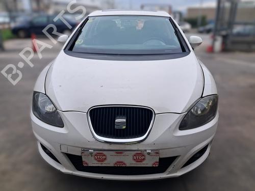 Used Front wiper motor Front wiper motor SEAT LEON (1P1) 1.9 TDI (105 hp) 33274405 33274405