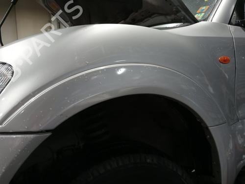 Used Left front fenders MITSUBISHI PAJERO III (V7_W, V6_W) [1999-2007]  32219652