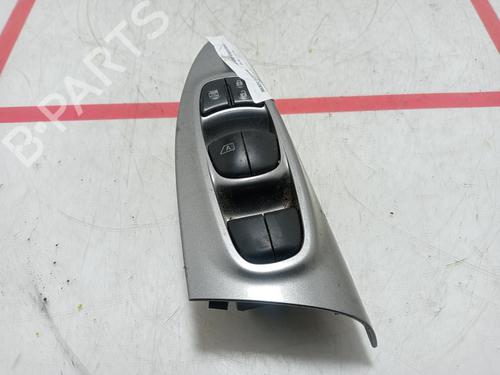 Used Left front window switch Left front window switch NISSAN JUKE (F15) [2010-2019] 29076943 29076943