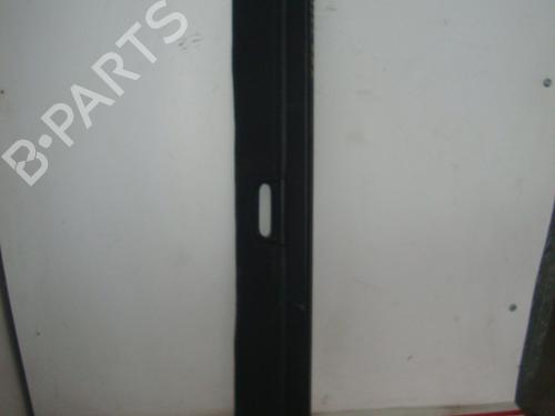 Used Rear parcel shelf OPEL ZAFIRA A MPV (T98) 2.0 DTI 16V (F75) (101 hp) 8221004