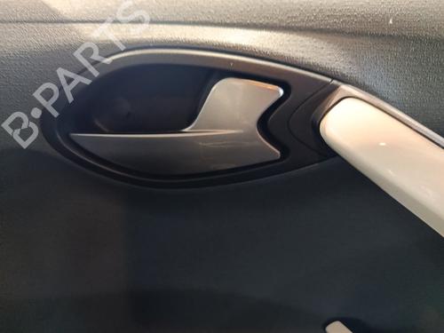 Used Front right interior door handle Front right interior door handle 37799740 37799740