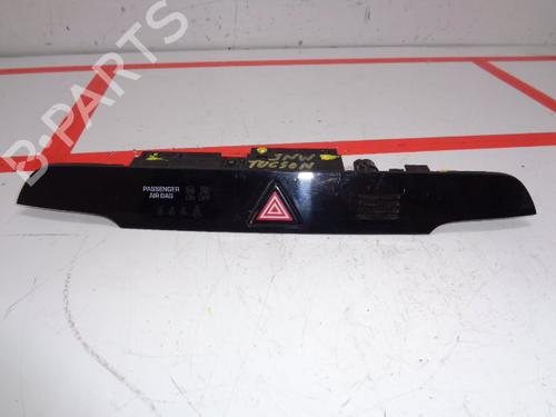 Used Warning switch HYUNDAI TUCSON (TL, TLE) 1.7 CRDi (116 hp) 7363173