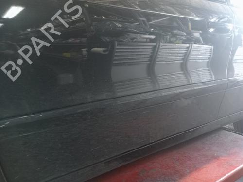 Used Left front door Left front door 38001042 38001042
