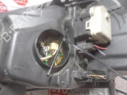 Right headlight RENAULT GRAND SCÉNIC II (JM0/1_) 1.9 dCi | BP29831125C29