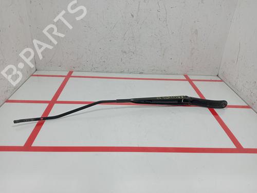 Used Front windshield wiper arm RENAULT LAGUNA III (BT0/1) 1.5 dCi (BT00, BT0A, BT0T, BT1J) (110 hp) 23234481
