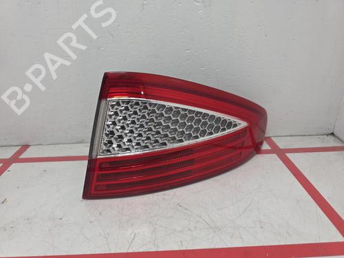 Used Right taillight Right taillight 37030468 37030468