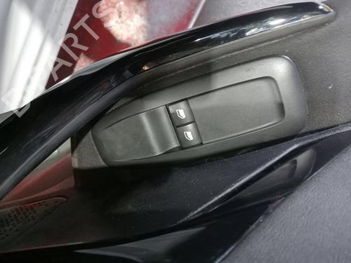Used Left front window switch Left front window switch PEUGEOT 208 I (CA_, CC_) [2012-2021] 33201652 33201652
