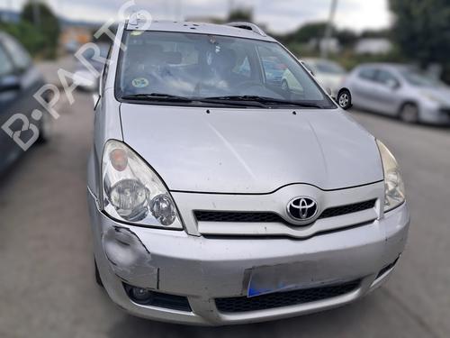 Brugte TOYOTA COROLLA Verso (ZER_, ZZE12_, R1_) 2.2 D-4D (AUR10_, AUR10R) (136 hp) 4245892