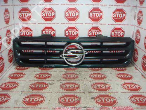 Used Grille SSANGYONG MUSSO (FJ) 2.9 D (99 hp) 7394643