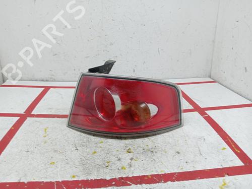 Used Right taillight Right taillight 26518090 26518090
