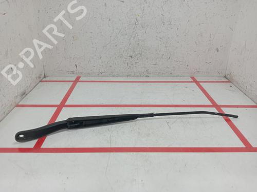 Used Front windshield wiper arm RENAULT MEGANE III Hatchback (BZ0/1_, B3_) [2008-2025]  27725446