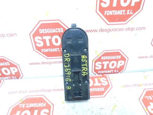 Left front window switch OPEL ASTRA H Estate (A04) 1.7 CDTI (L35) | BP8833379I27 