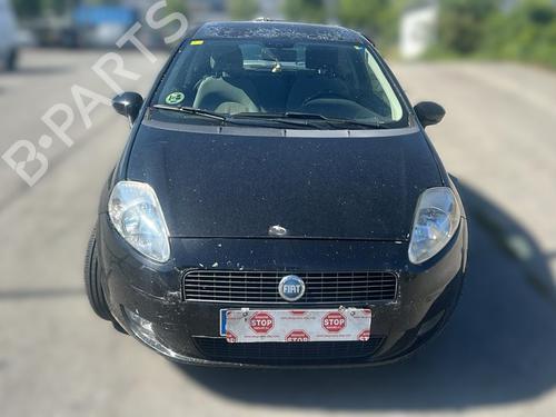 Used Grille Grille FIAT GRANDE PUNTO (199_) 1.3 D Multijet (199.AXD11, 199.AXD1A, 199.AXD1B,... (90 hp) 34637837 34637837