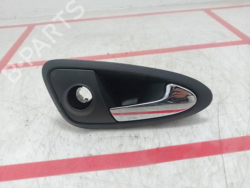 Used Front right interior door handle Front right interior door handle 37439689 37439689