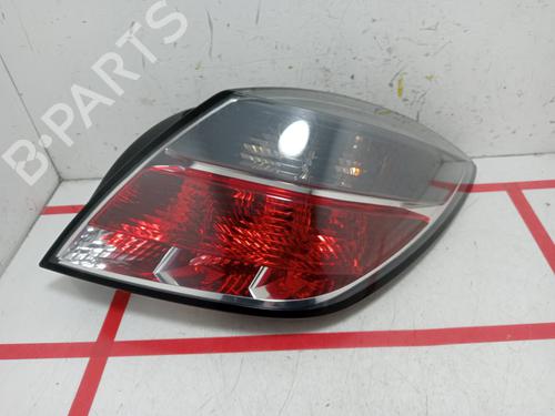 Used Right taillight Right taillight OPEL ASTRA H GTC (A04) [2005-2010] 32986678 32986678