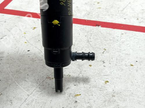 Washer pump VW TOUAREG (7LA, 7L6, 7L7) 3.2 V6 | BP15949207E24 