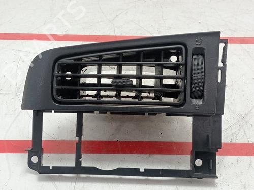 Used Air vent VW GOLF III (1H1) [1989-2000]  29633347