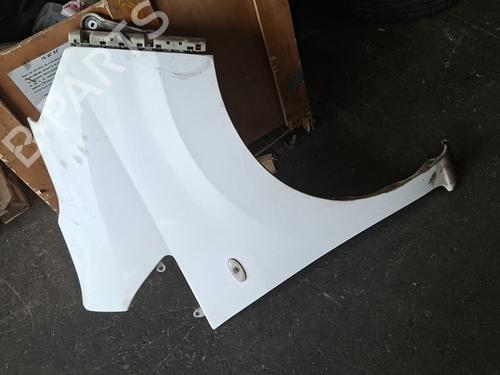 Used Right front fenders Right front fenders NISSAN NV200 / EVALIA Bus 1.5 dCi 90 (M20, M20M) (90 hp) 35725987 35725987