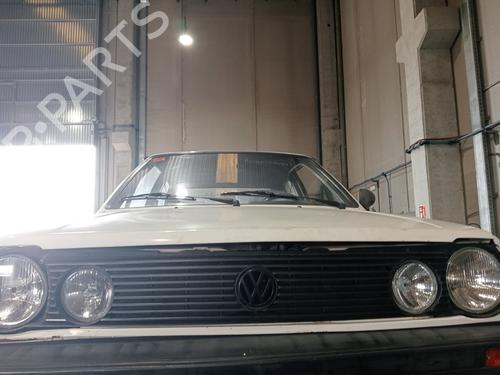 Grill VW POLO Coupe (86C, 80) 1.3 (75 hp) 32444549