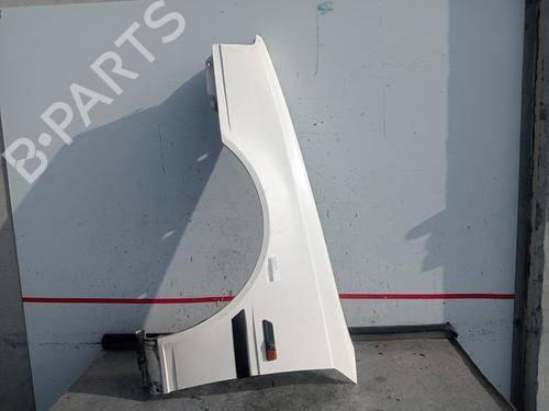 Używane Błotnik przedni lewy Błotnik przedni lewy VOLVO 460 (464) 2.0 (109 hp) 37071771 37071771