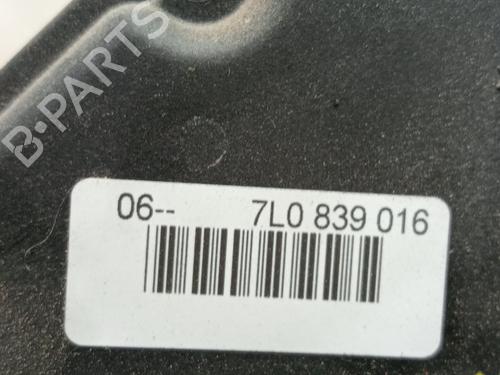 Rear right lock VW TOURAN (1T1, 1T2) 1.9 TDI | BP22428111C99 