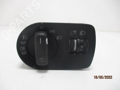 Used Headlight switch Headlight switch AUDI A3 Sportback (8PA) 1.9 TDI (105 hp) 33556603 33556603