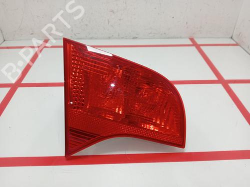 Feu de coffre gauche AUDI A4 B7 Avant (8ED) 2.0 (130 hp) 23275442