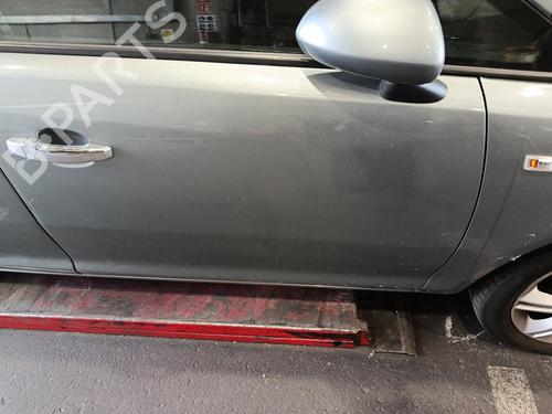 Used Right front door Right front door 37595052 37595052