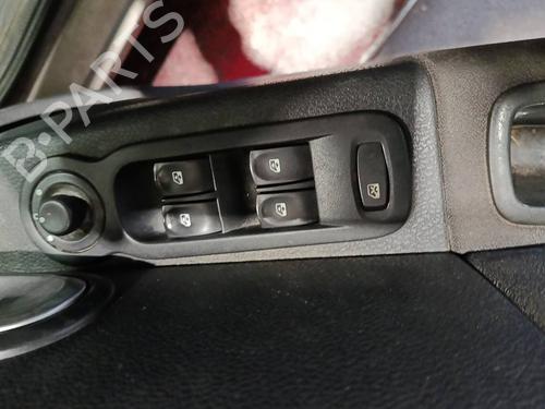 Used Left front window switch Left front window switch RENAULT MODUS / GRAND MODUS (F/JP0_) 1.5 dCi 90 (88 hp) 40091828 40091828