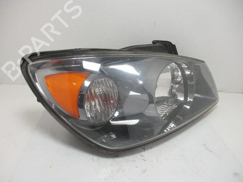 Right headlight KIA CERATO I Hatchback (LD) 2.0 CRDi | BP7325768C29 