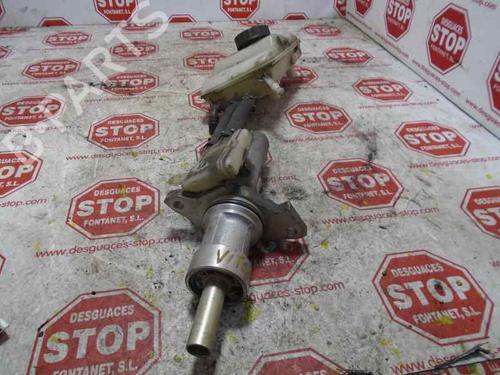 Used Brake master cylinder MERCEDES-BENZ VITO / MIXTO Van (W639) 115 CDI (639.601, 639.603, 639.605) (150 hp) 7456083