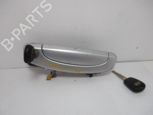 Used Front left exterior door handle HYUNDAI GETZ (TB) 1.3 i (82 hp) 15926498