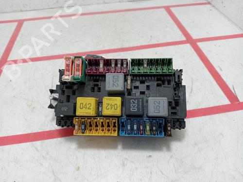 Used Fuse box Fuse box MERCEDES-BENZ VITO Mixto (Double Cabin) (W447) 111 CDI (447.701, 447.703, 447.705) (114 hp) 33798877 33798877
