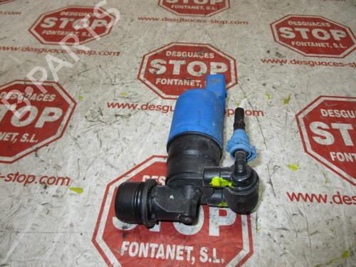 Used Washer pump FORD C-MAX II (DXA/CB7, DXA/CEU) [2010-2019]  15923145
