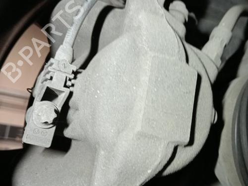 Used Right front brake caliper Right front brake caliper MERCEDES-BENZ A-CLASS (W176) A 180 CDI / d (176.012) (109 hp) 33214853 33214853