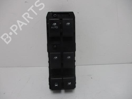 Used Left front window switch CHEVROLET CAPTIVA (C100, C140) 2.0 D 4WD (150 hp) 15925104