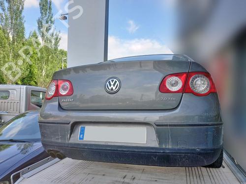 Right front fog light VW PASSAT B6 (3C2) 2.0 TDI | BP30863520C31