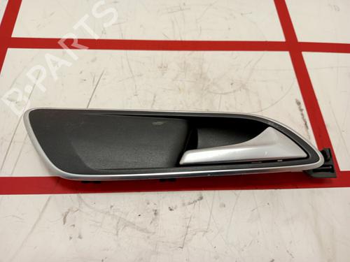 Used Front right interior door handle Front right interior door handle 33214829 33214829