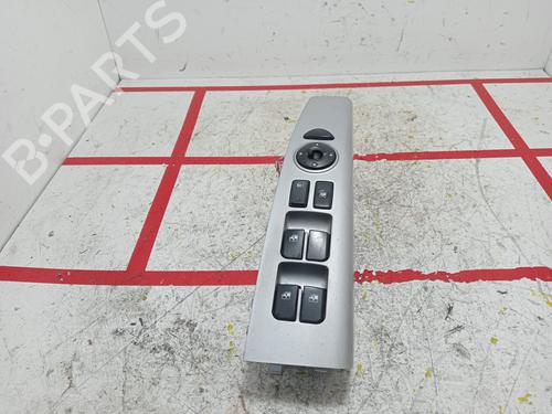 Used Left front window switch HYUNDAI SANTA FÉ II (CM) 2.2 CRDi GLS (150 hp) 20149967