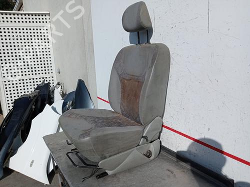 Left front seat OPEL VIVARO A Van (X83) 1.9 DTI (F7) | BP29206360C15 