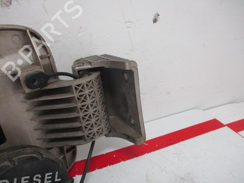 Fuel flap KIA CERATO I Hatchback (LD) 2.0 CRDi | BP15928169C131 