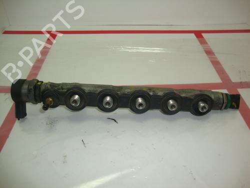 Used Injection rail NISSAN X-TRAIL II (T31) 2.0 dCi 4x4 (173 hp) 15928041