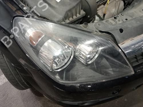 Phare droit OPEL ASTRA H GTC (A04) [2005-2010]  31973088