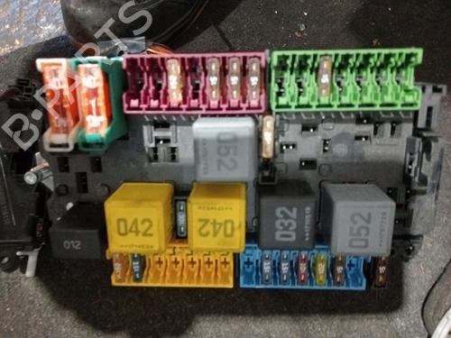 Used Fuse box Fuse box MERCEDES-BENZ VITO Mixto (Double Cabin) (W447) 111 CDI (447.701, 447.703, 447.705) (114 hp) 33798877 33798877