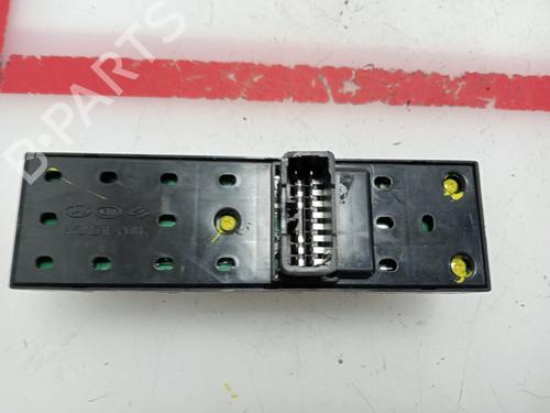 Left front window switch KIA SPORTAGE II (JE_, KM_) 2.0 CRDi 4WD | BP15947869I27