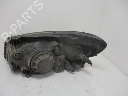 Right headlight KIA CERATO I Hatchback (LD) 2.0 CRDi | BP7325768C29 